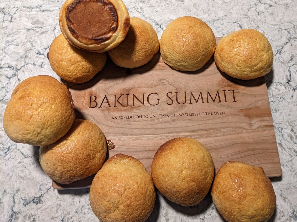 Technical Bake #37: Bō Luó Bāo (Hong Kong Pineapple Buns)